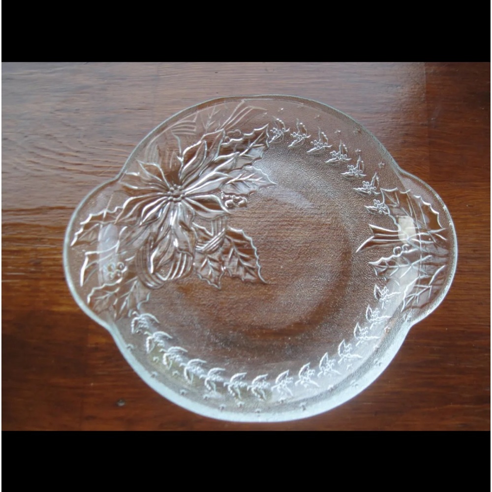 Vintage Clear Glass Christmas Poinsettia Holly Plates Handles Set of 4 Holiday